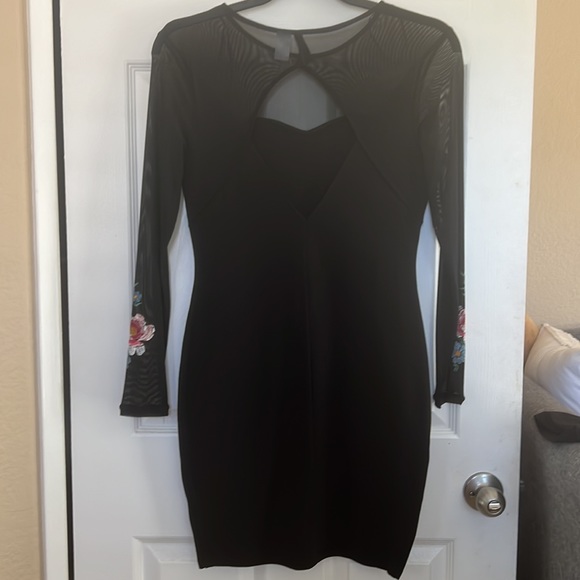 A Black with Floral deco mini dress in Mesh top and sleeves❤️ - Picture 2 of 7